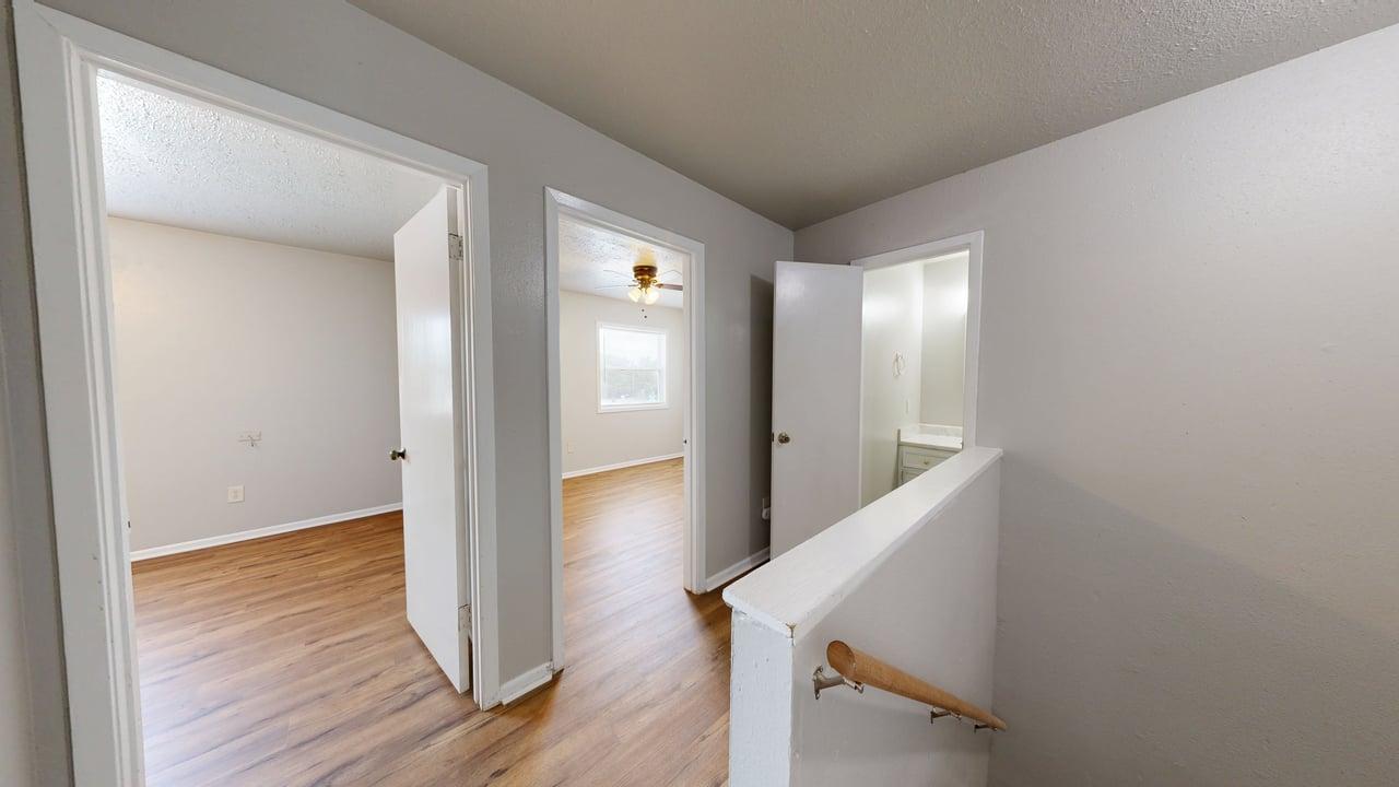 1327 Airline property image