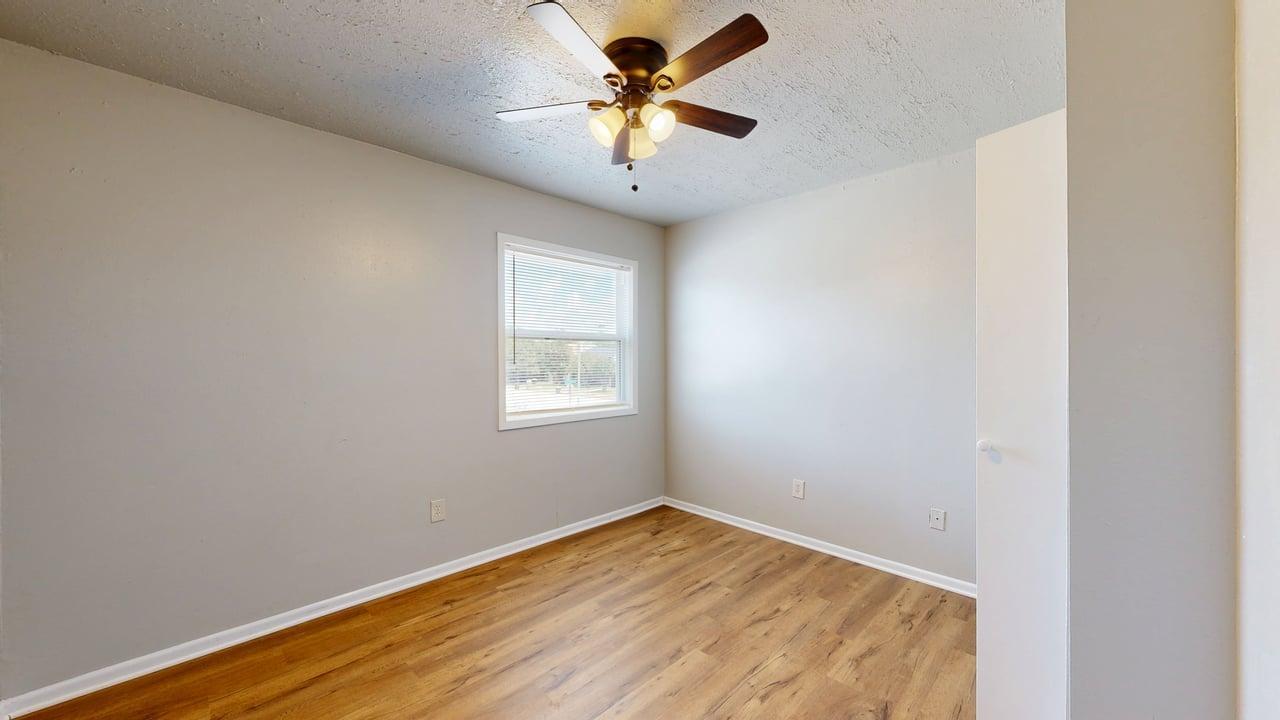 1327 Airline property image