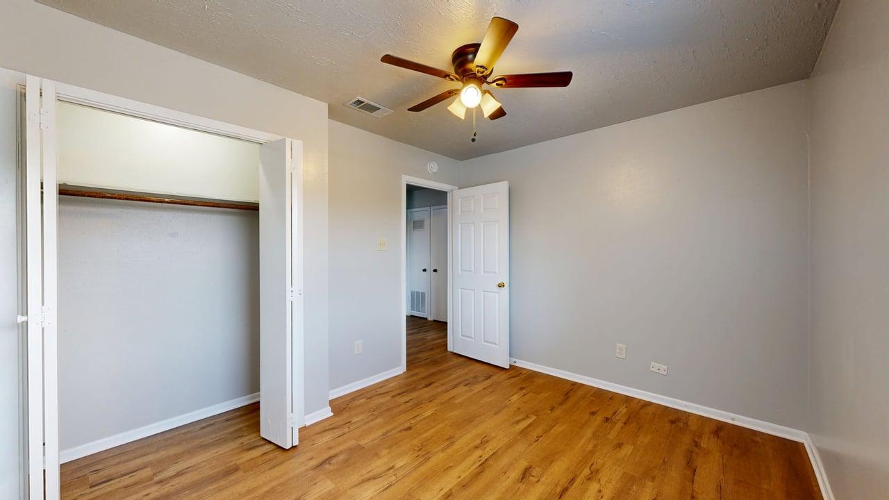 1327 Airline property image
