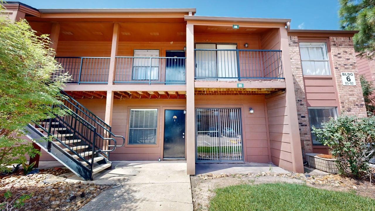 904 University Oaks #085 property image