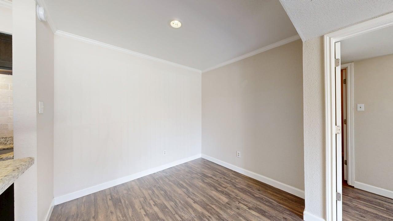 904 University Oaks #085 property image