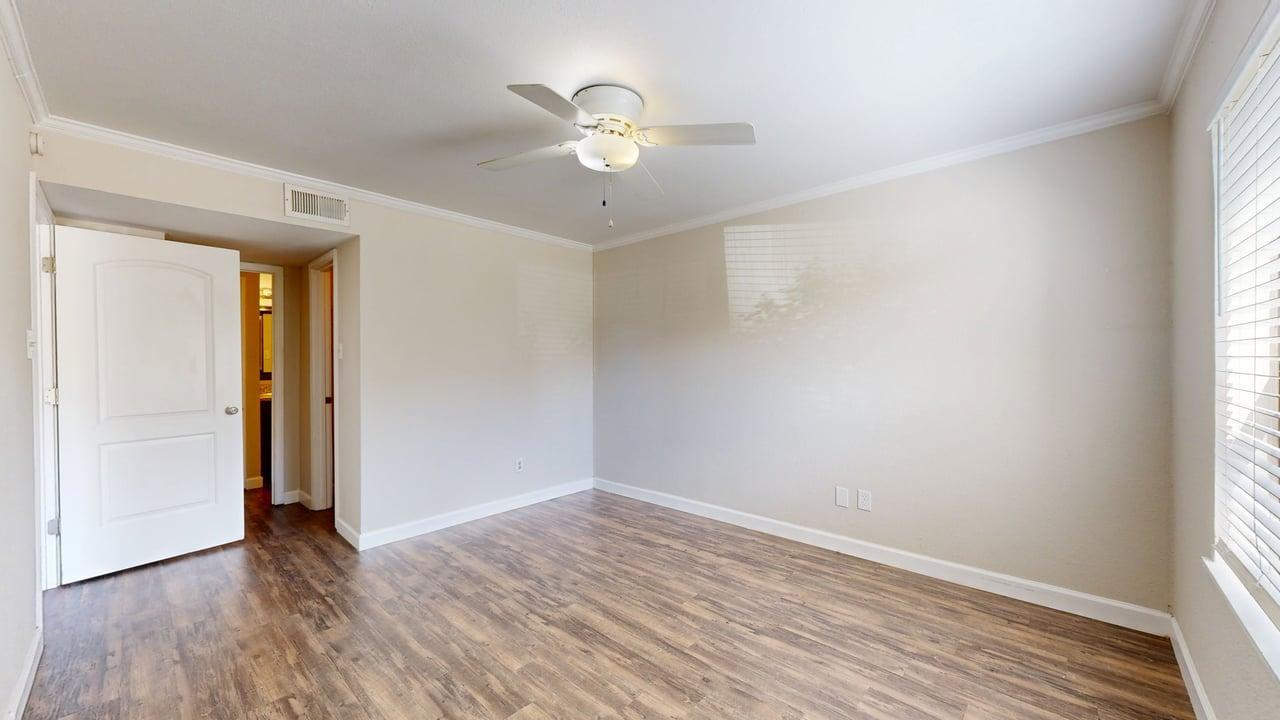 904 University Oaks #085 property image
