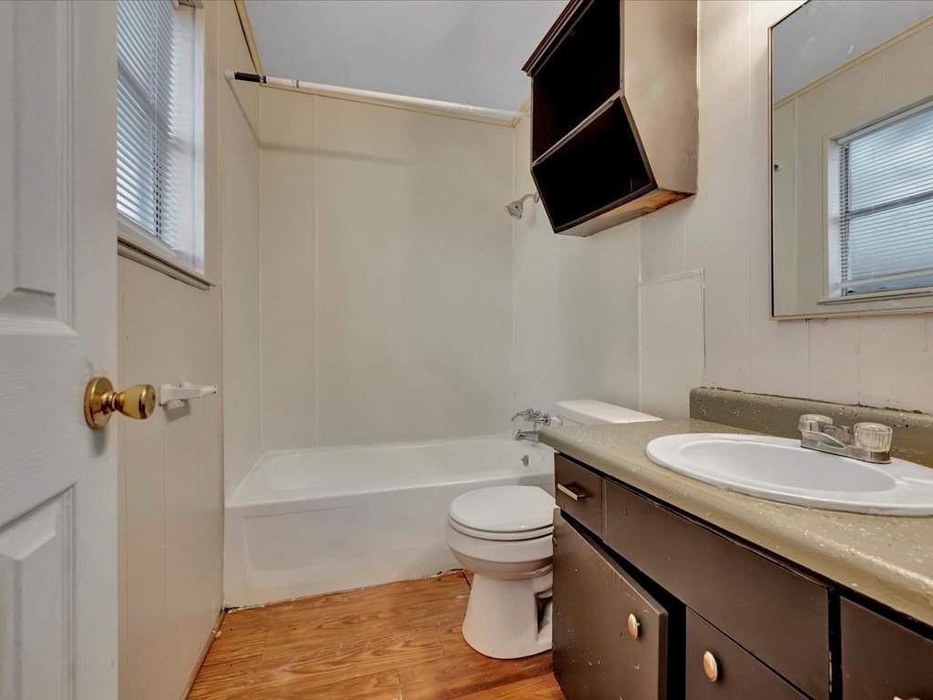 MOVE IN TODAY! SECURITY DEPOSIT SPECIAL! property image