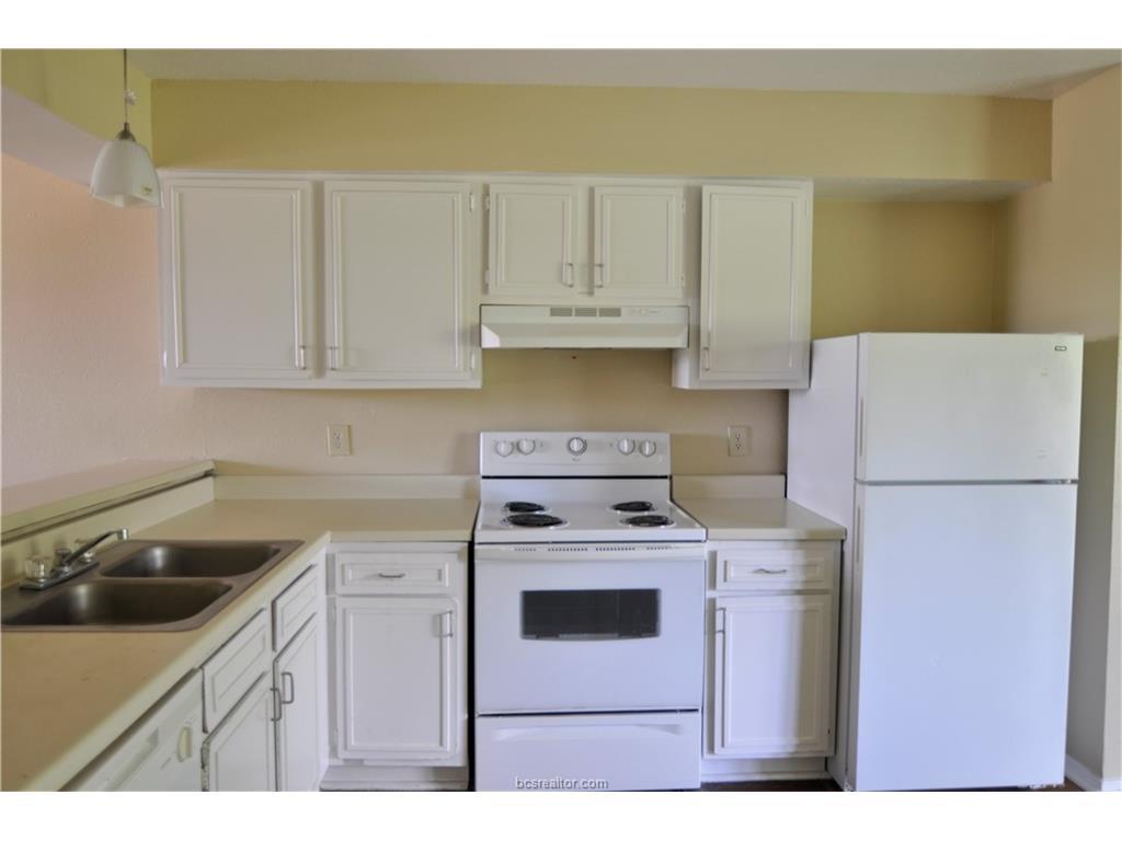 303 Manuel Unit B property image