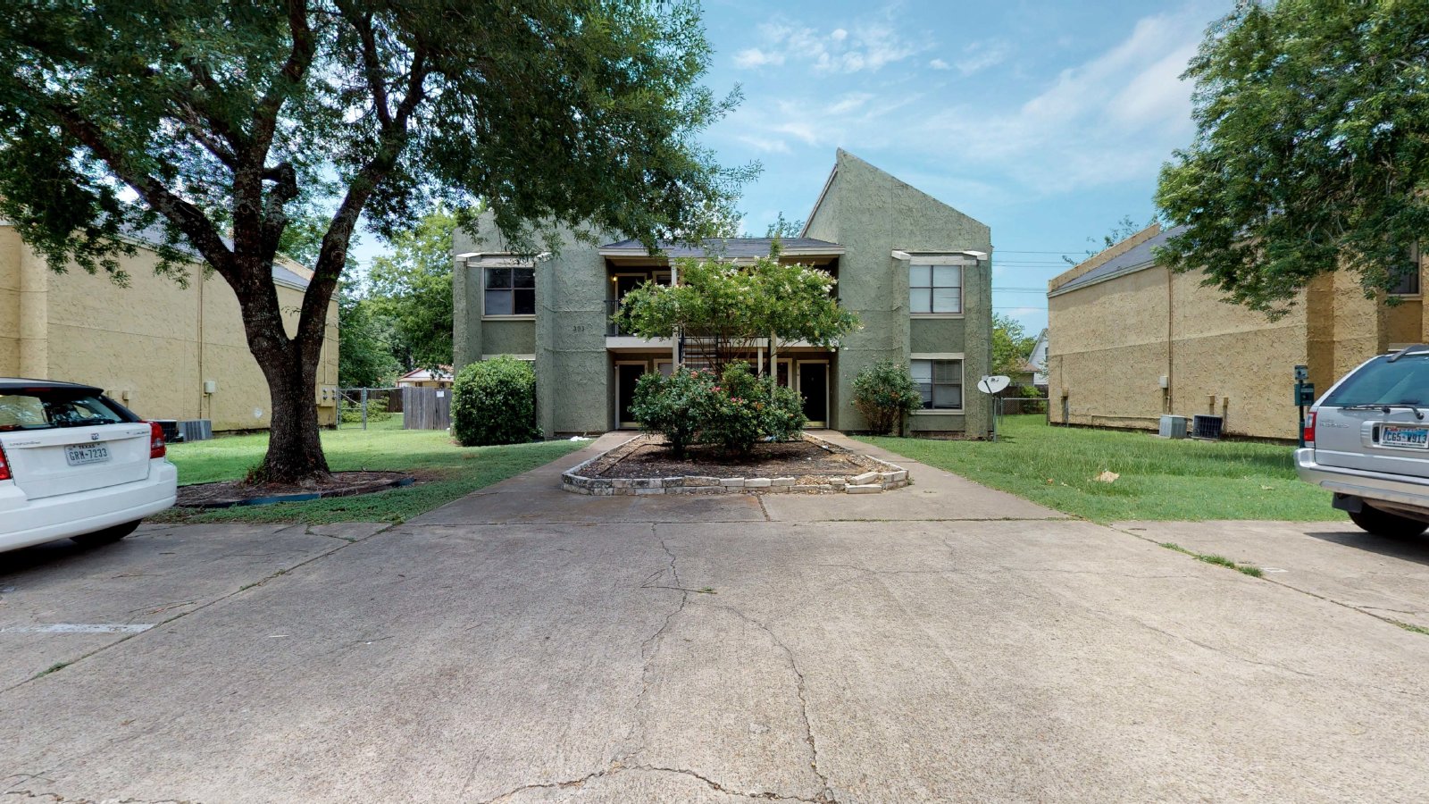 303 Manuel Unit C property image