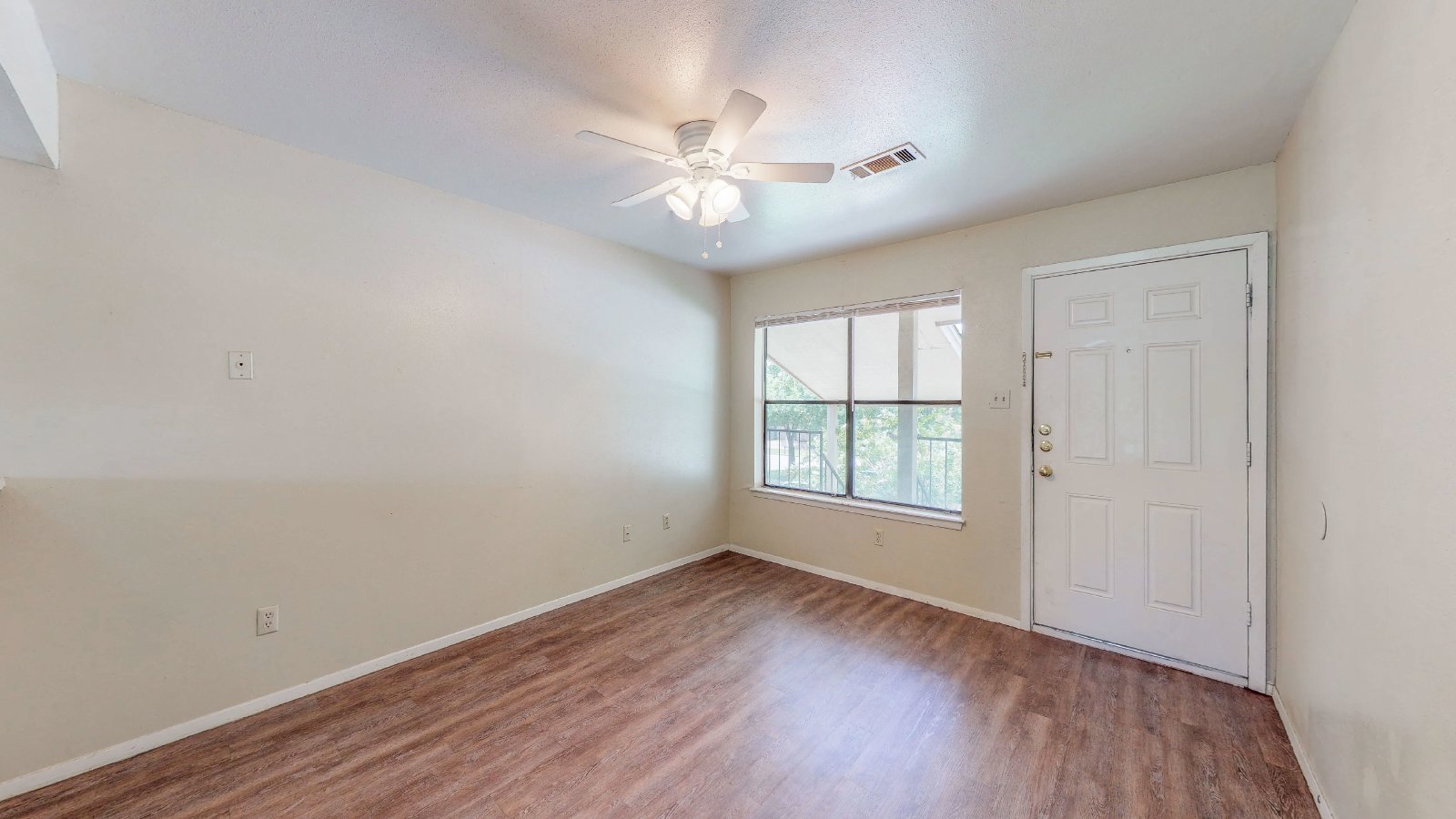 303 Manuel Unit C property image