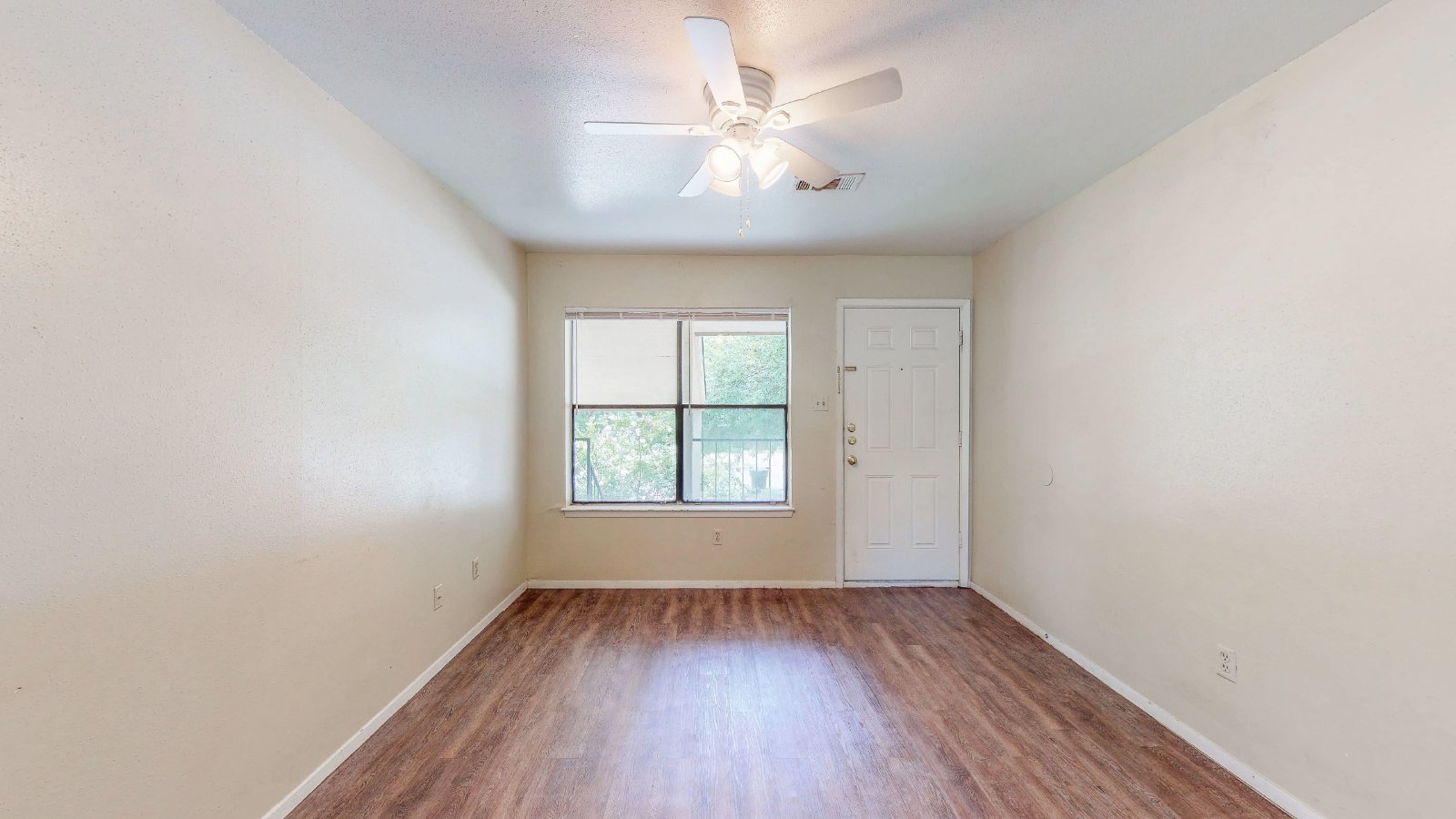 303 Manuel Unit C property image