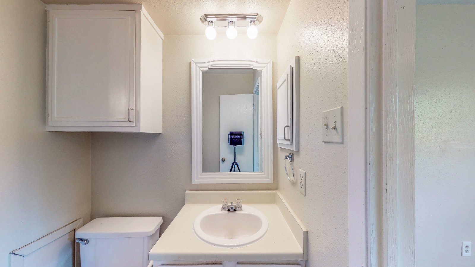 303 Manuel Unit C property image