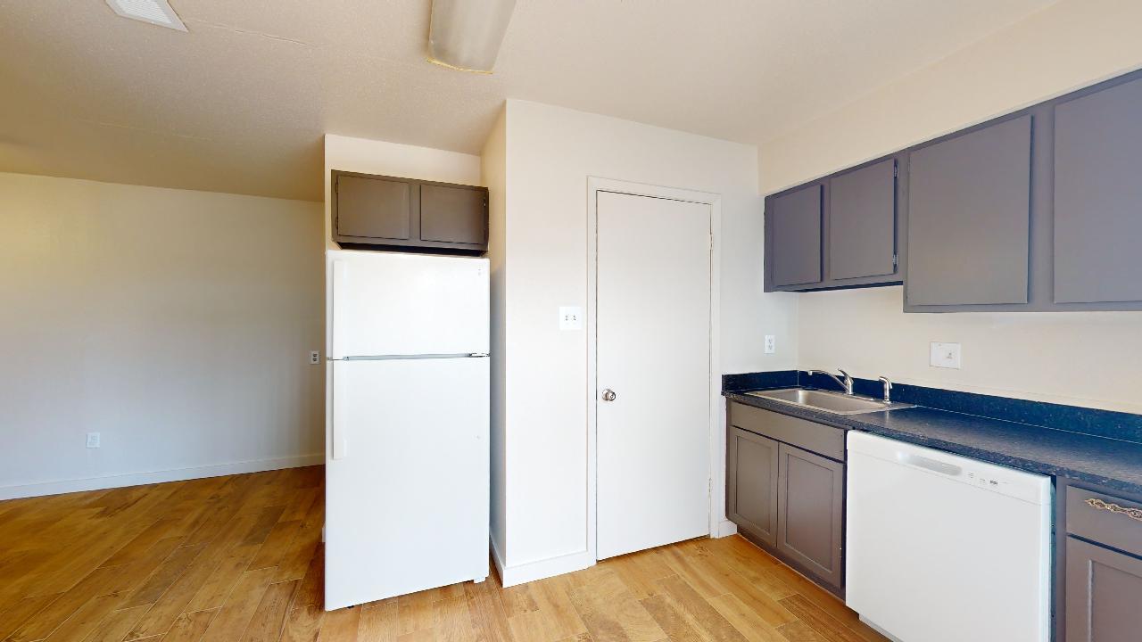 725 Peppertree Dr Apt 13 property image