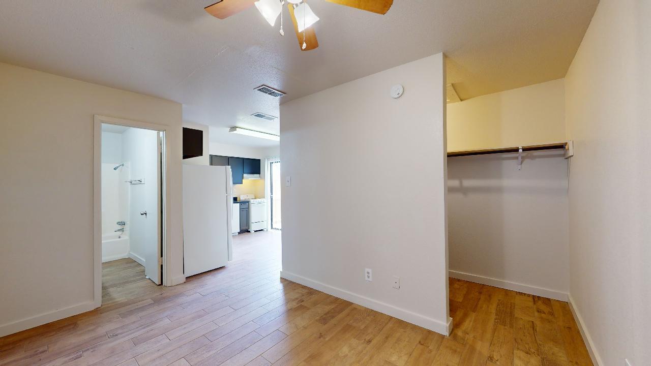 725 Peppertree Dr Apt 13 property image
