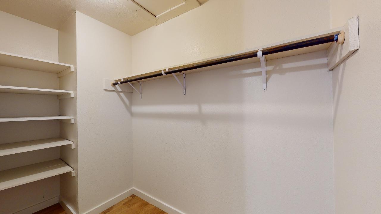 725 Peppertree Dr Apt 13 property image