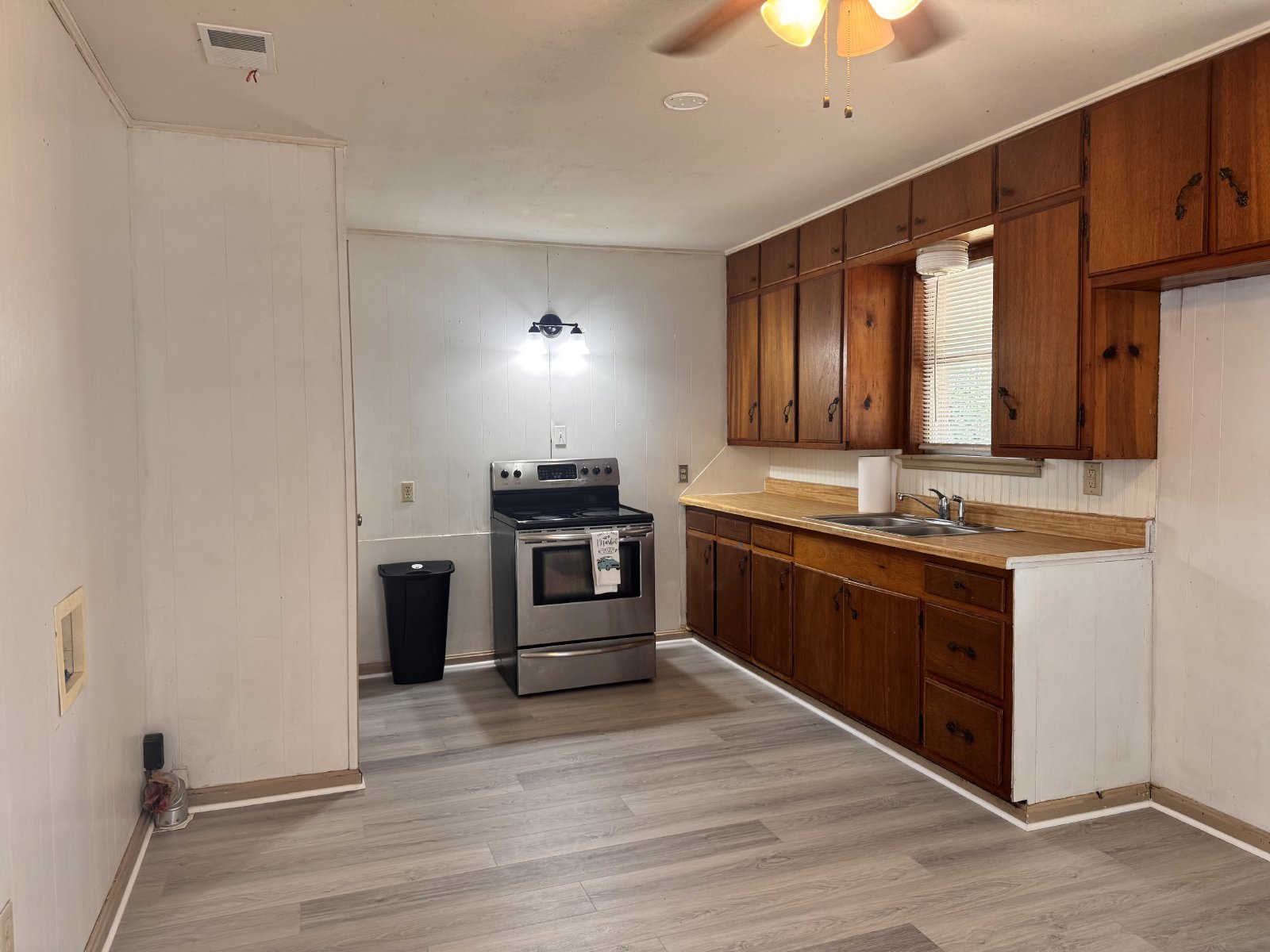 IMMEDIATE MOVE IN! property image