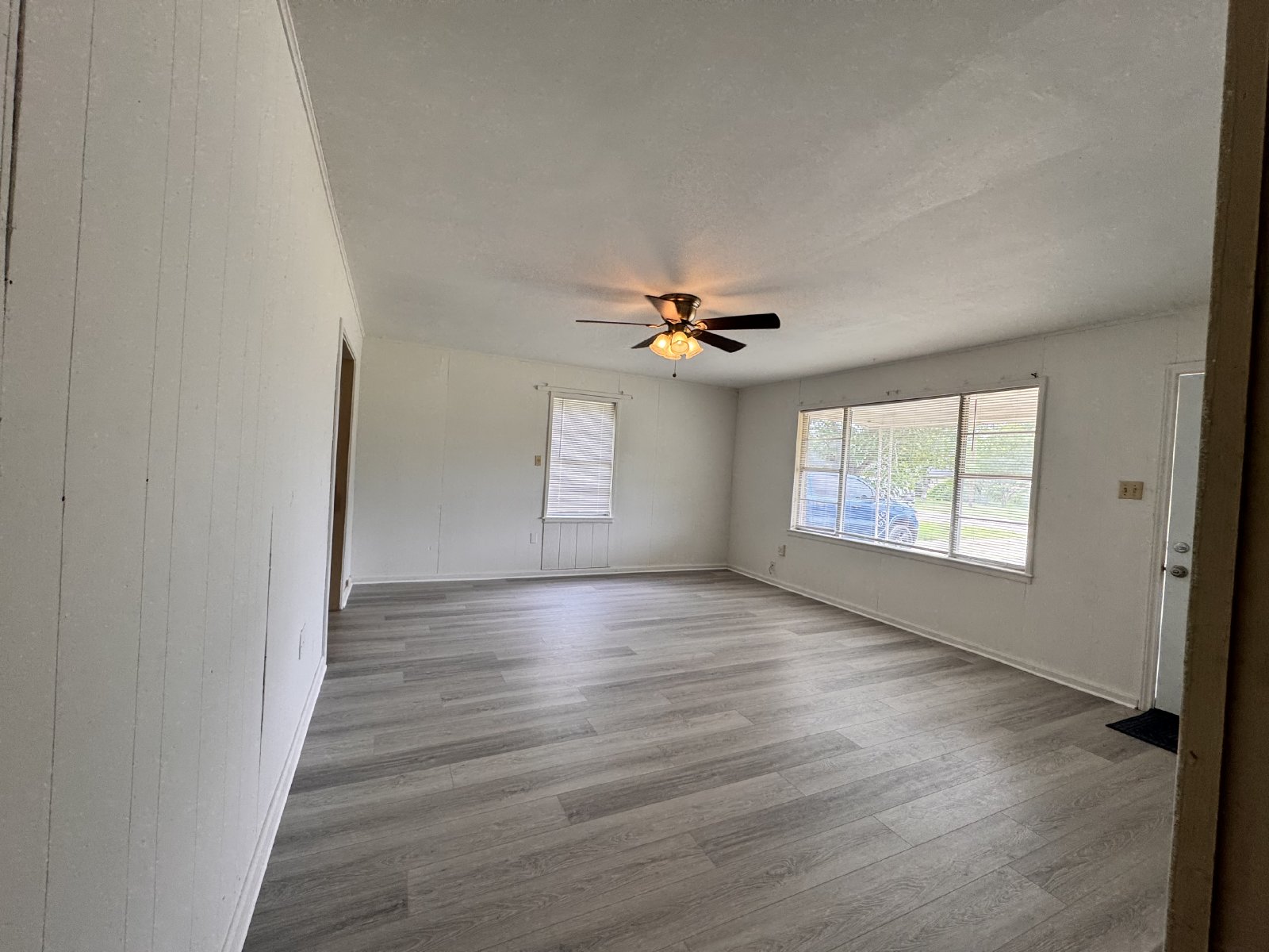IMMEDIATE MOVE IN! property image