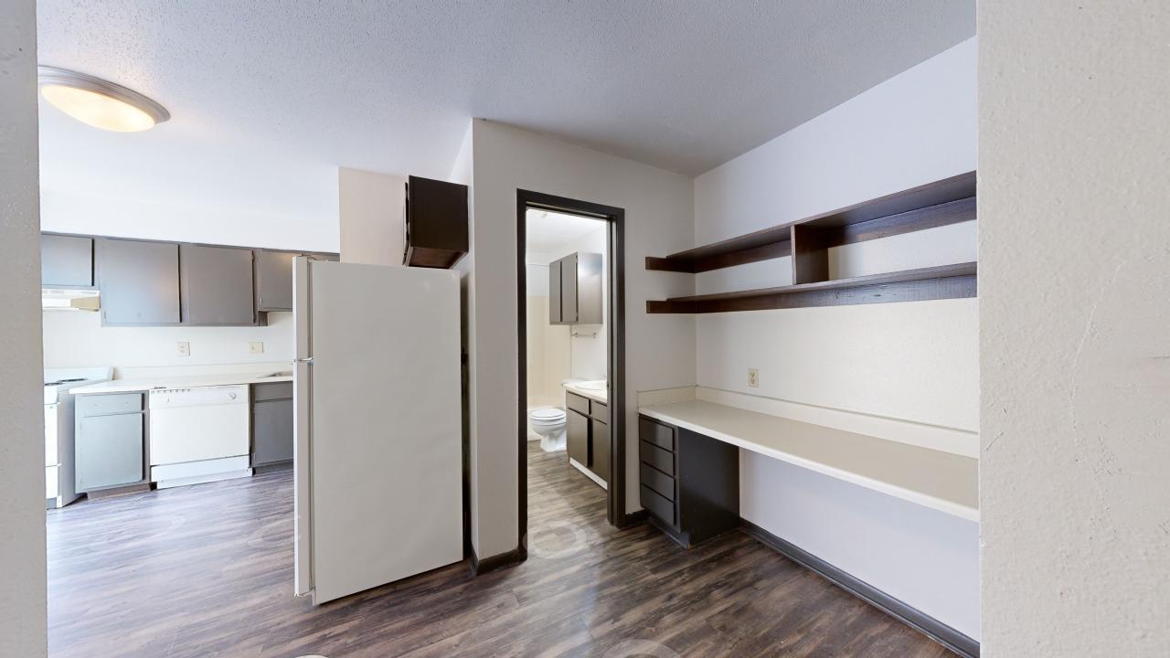 725 Peppertree Dr Apt 11 property image