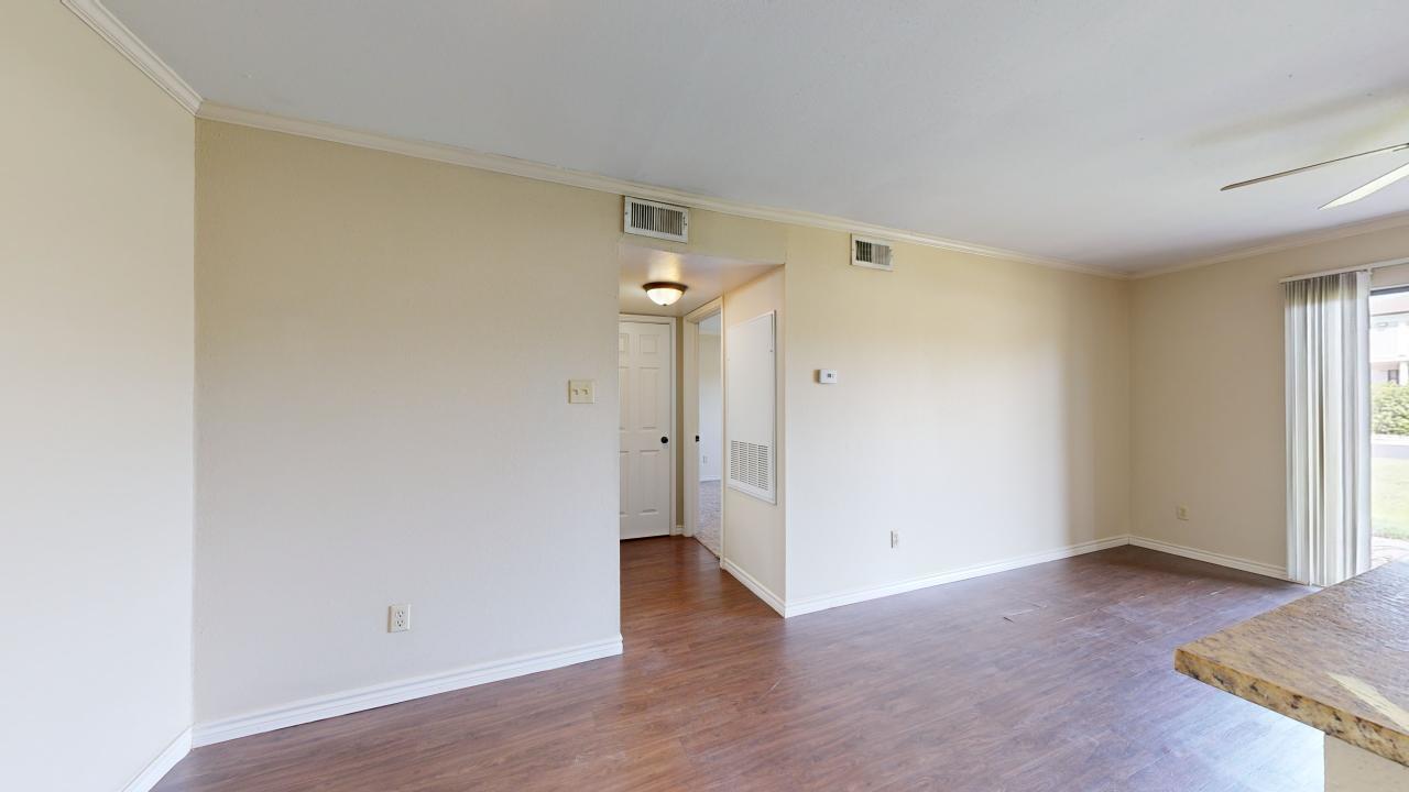 904 University Oaks Blvd #3 property image