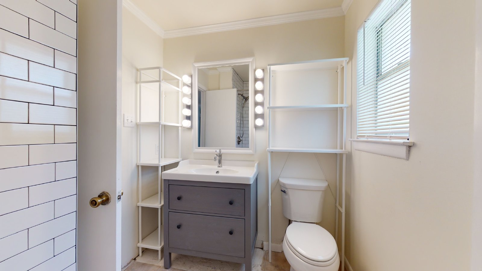1601 Cloverdale property image