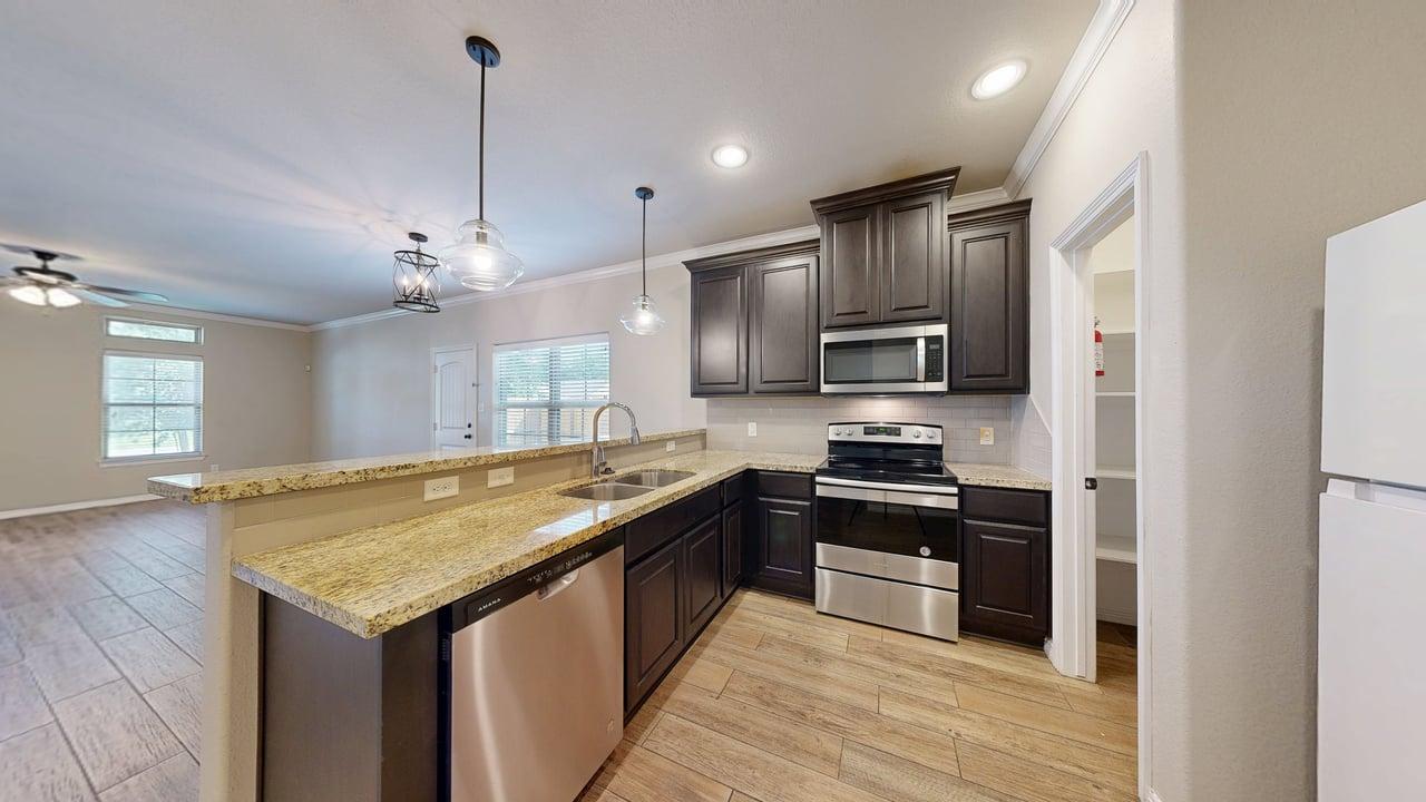 124B Richards St. property image