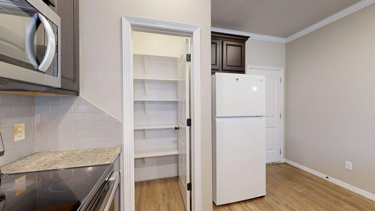 124B Richards St. property image
