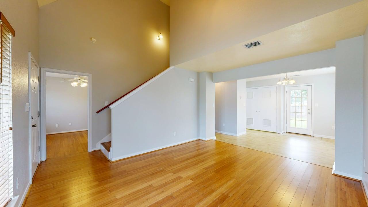 502 Nelson property image
