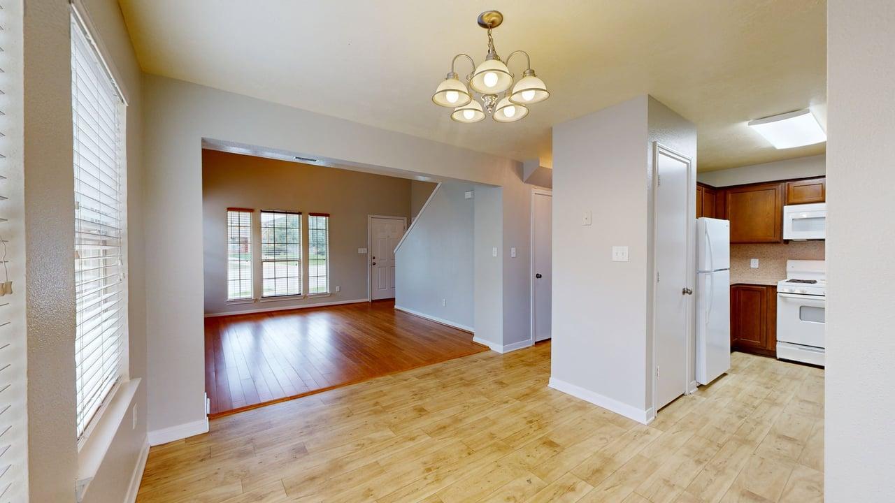 502 Nelson property image