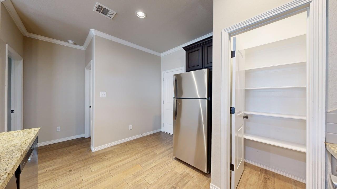 124A Richards St. property image