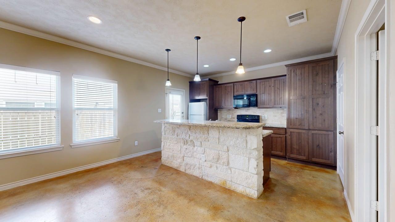 3418 Cullen property image