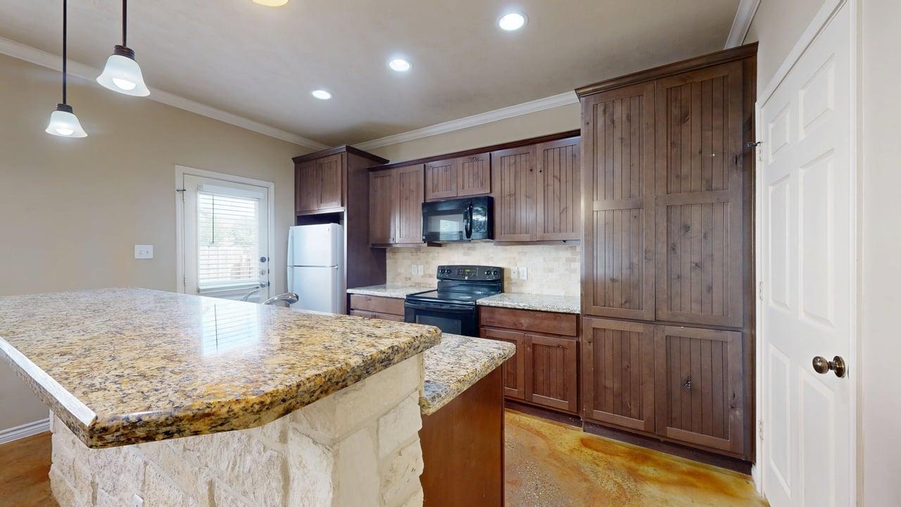 3418 Cullen property image