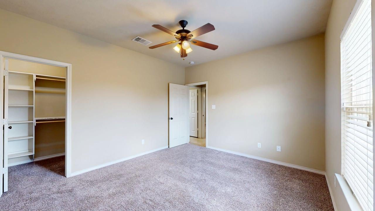 3418 Cullen property image