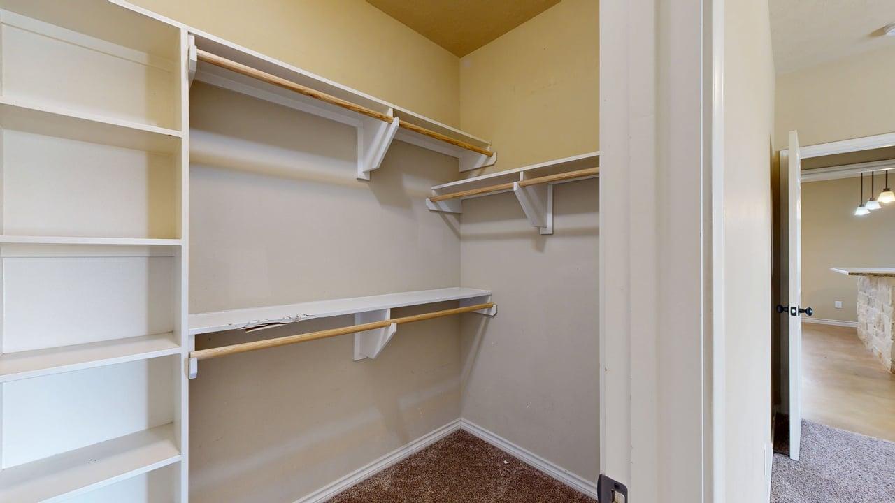 3418 Cullen property image