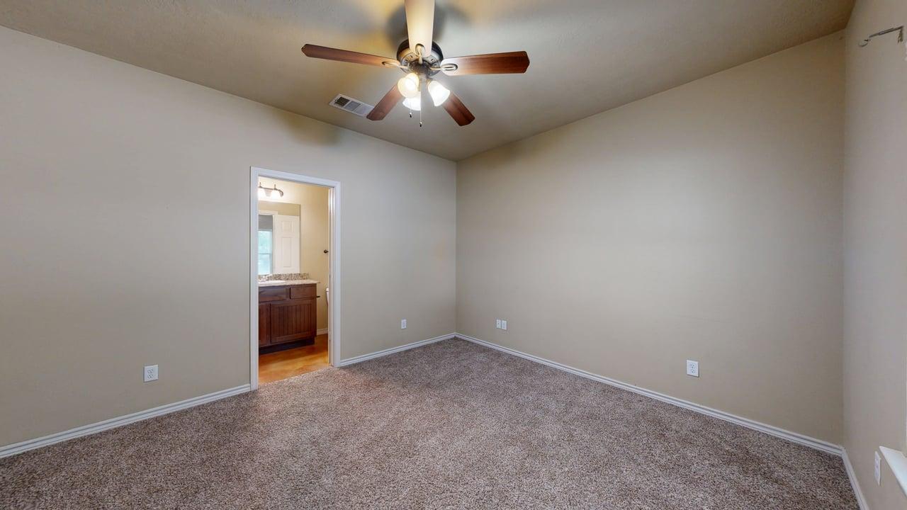 3418 Cullen property image