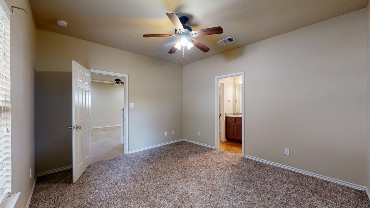 3418 Cullen property image