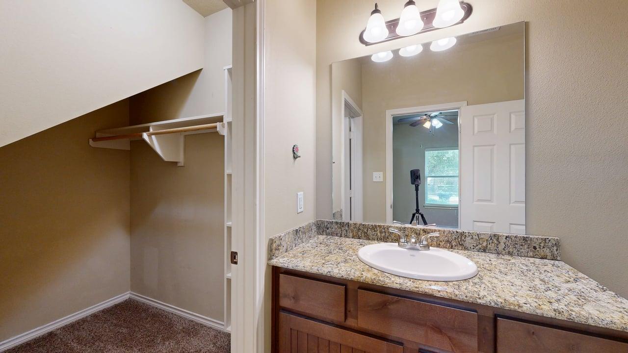 3418 Cullen property image