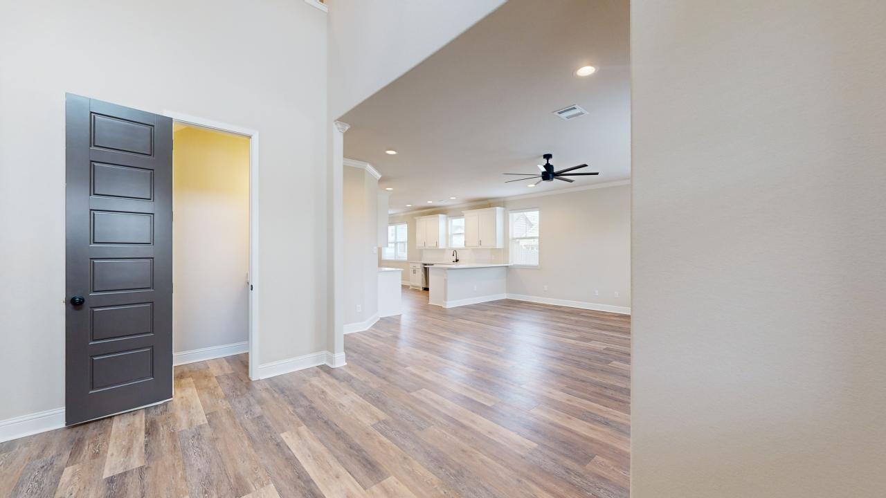 800 Mineral Wells property image