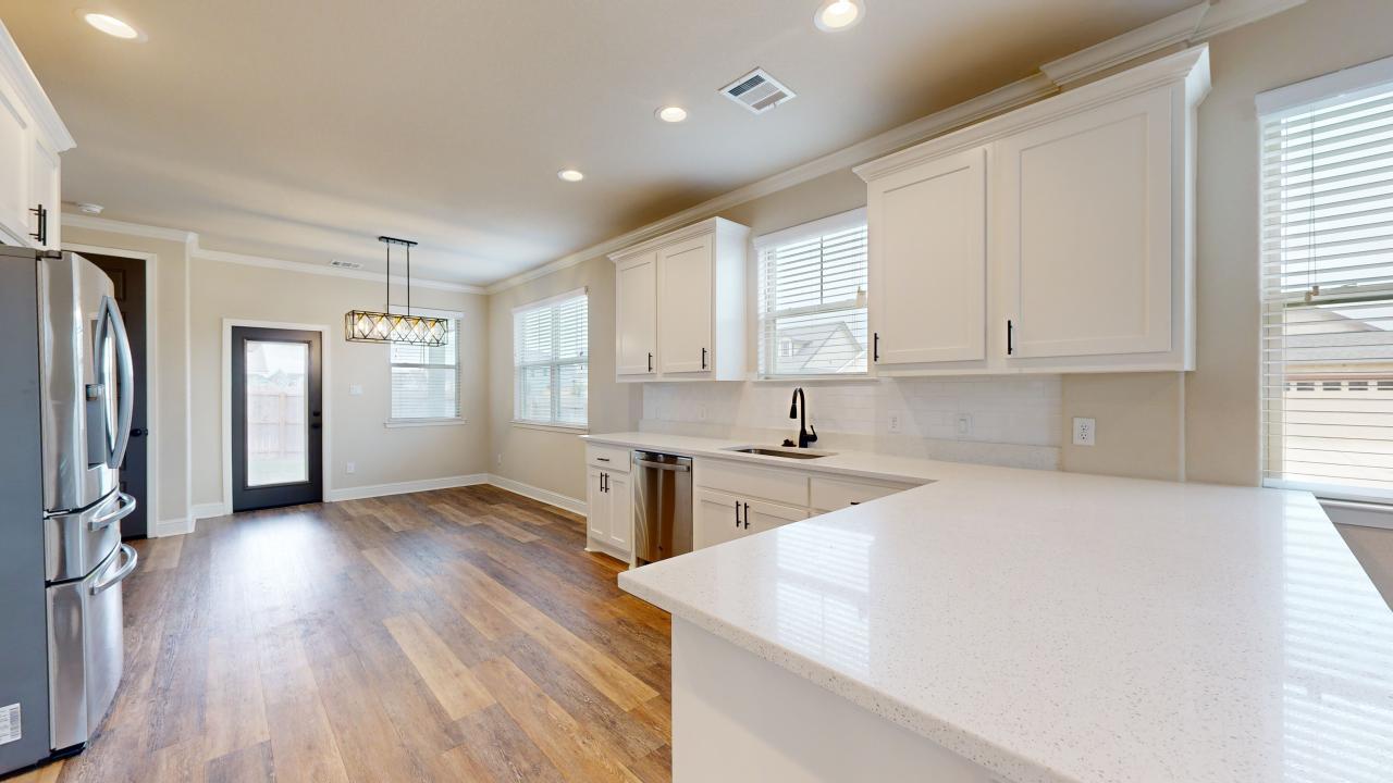 800 Mineral Wells property image