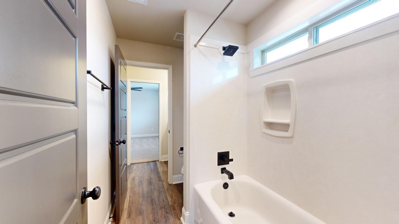 800 Mineral Wells property image