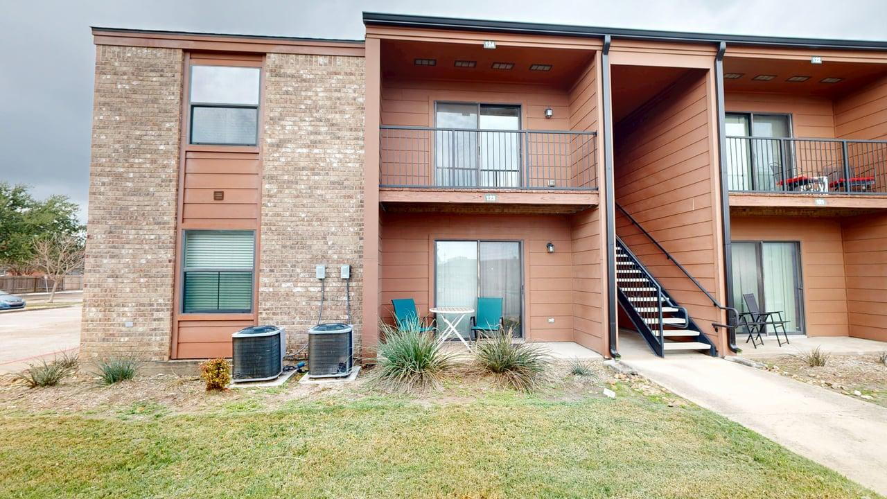 904 University Oaks #124 property image