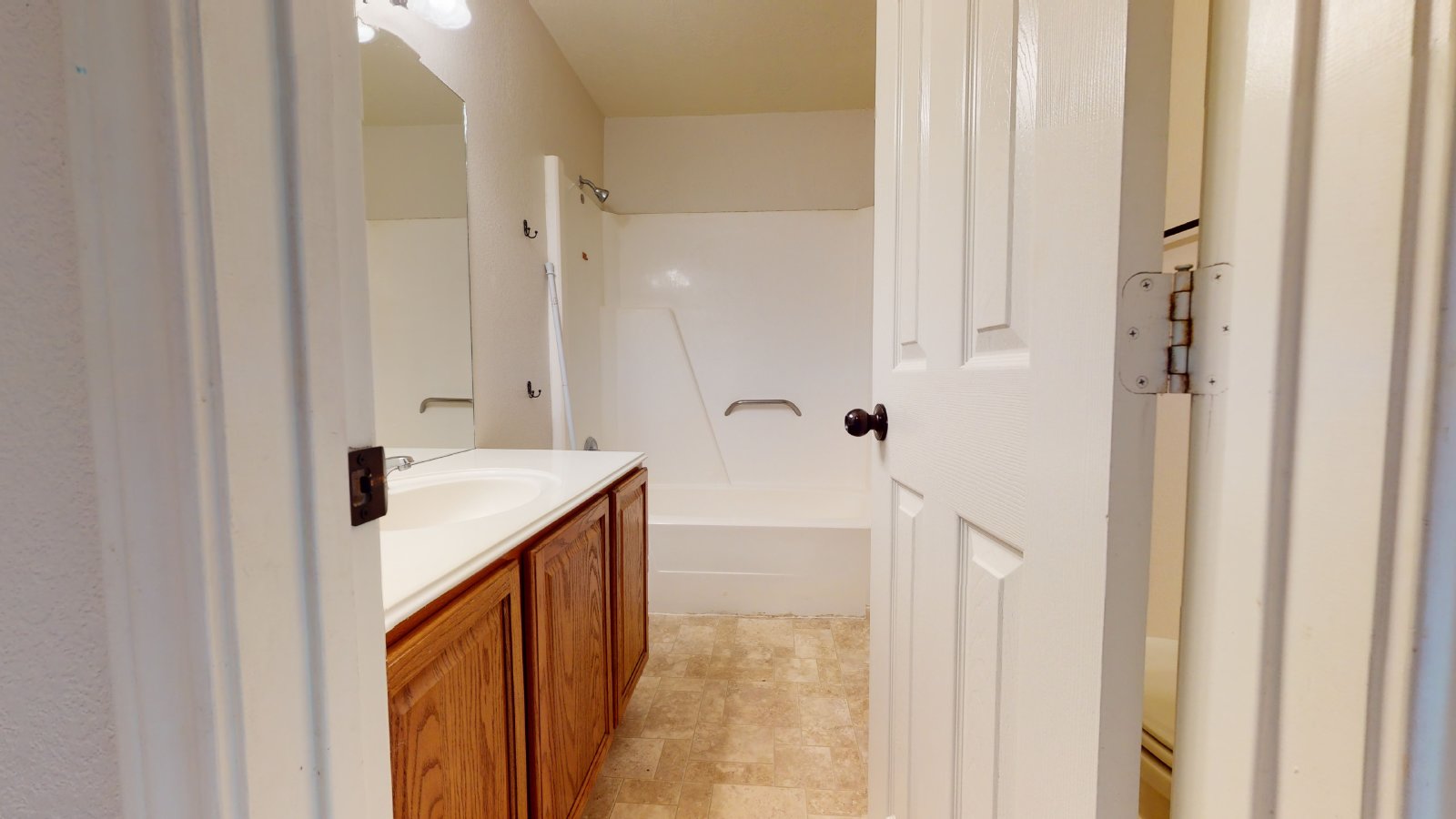 1 property image