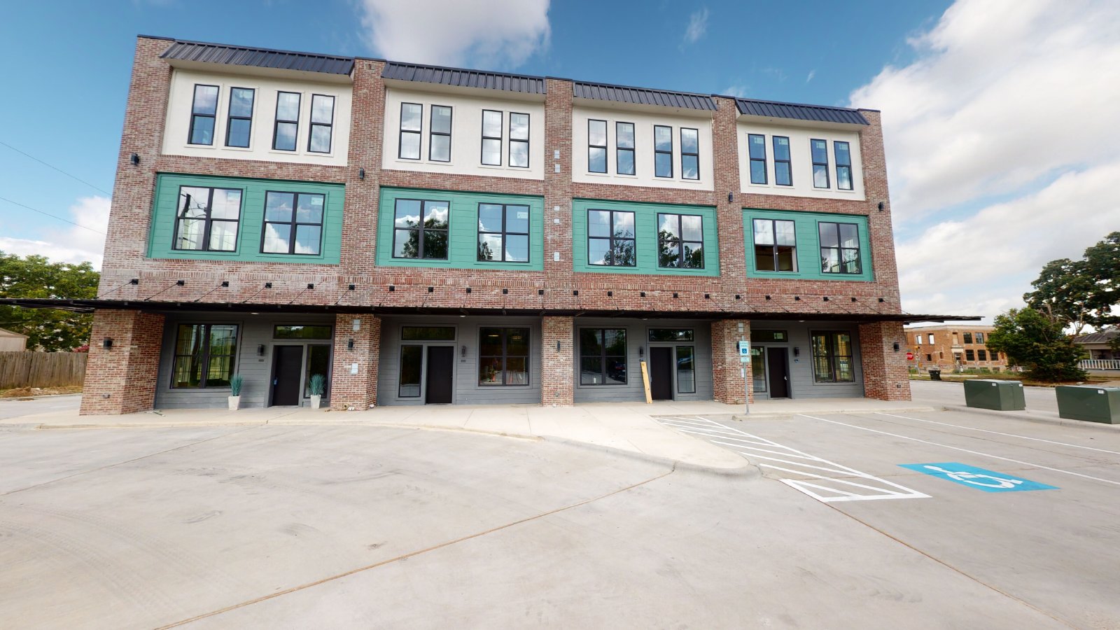 305 W 27th Street, Suite 223 property image