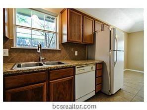 2307 Carnation property image