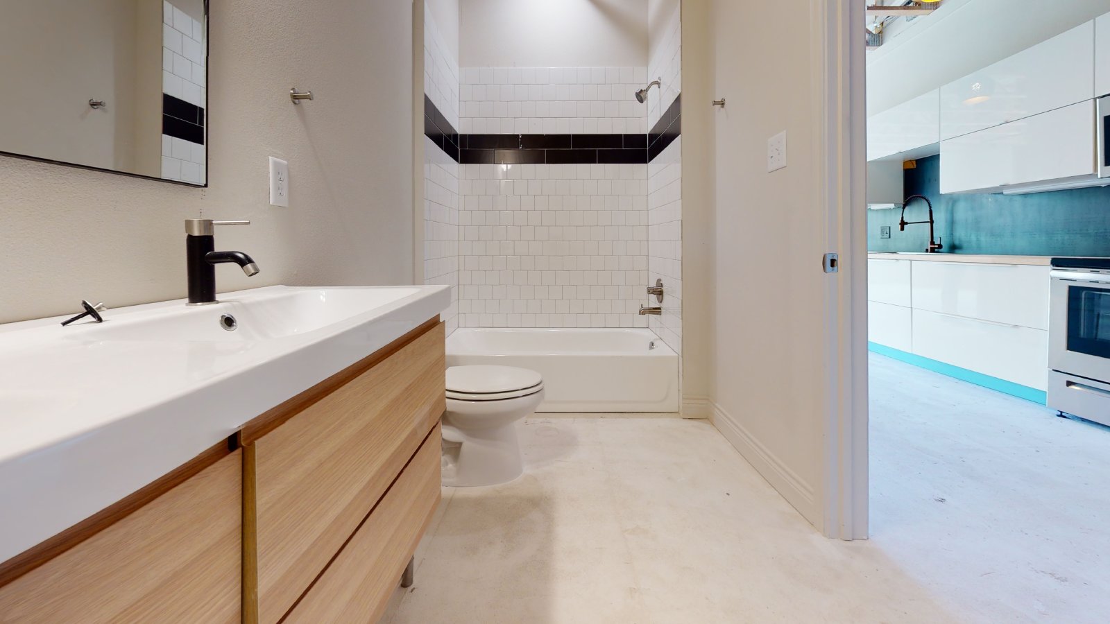 305 W 27th Street, Suite 228 property image