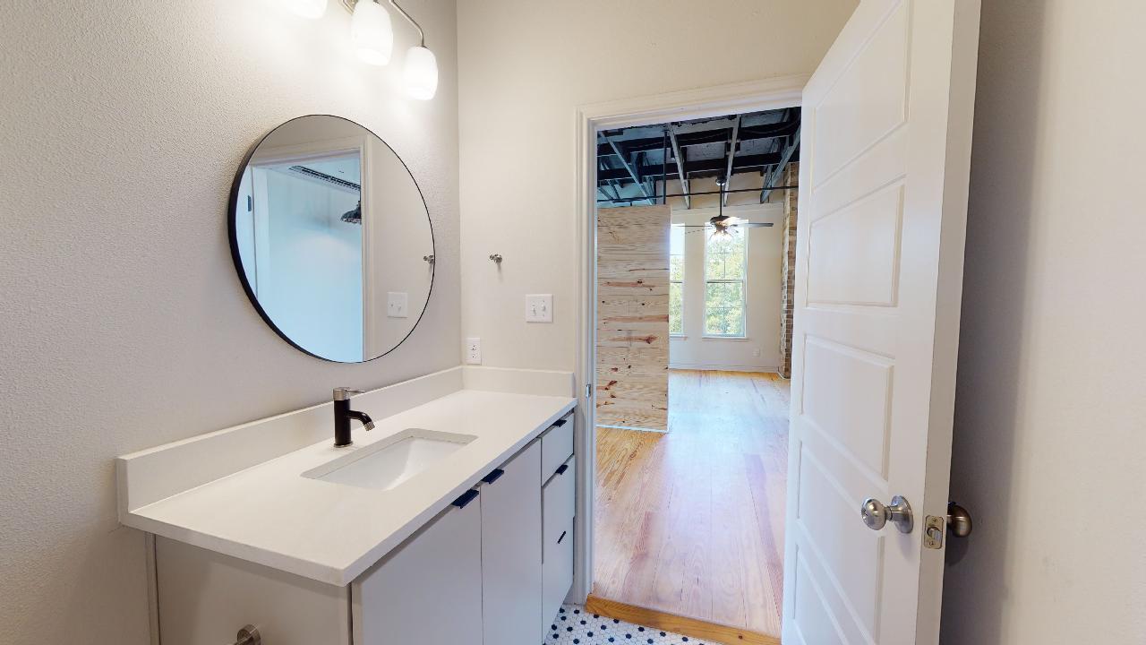 305 W 27th Street, Suite 334 property image