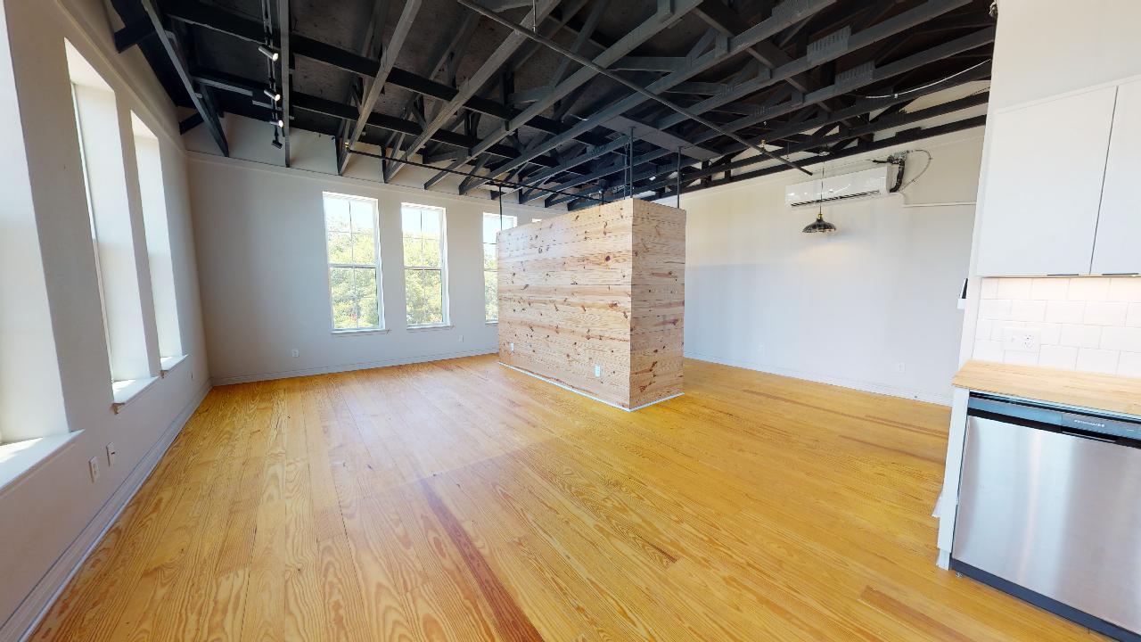 305 W 27th Street, Suite 334 property image