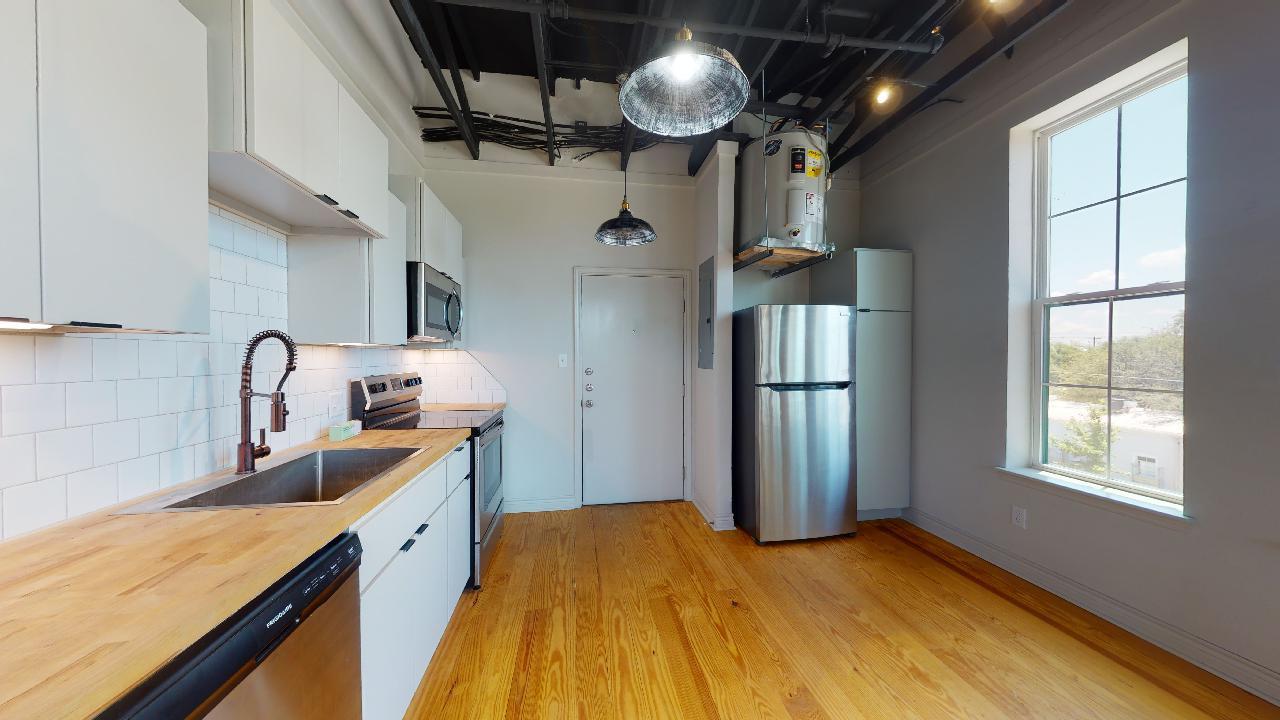 305 W 27th Street, Suite 334 property image