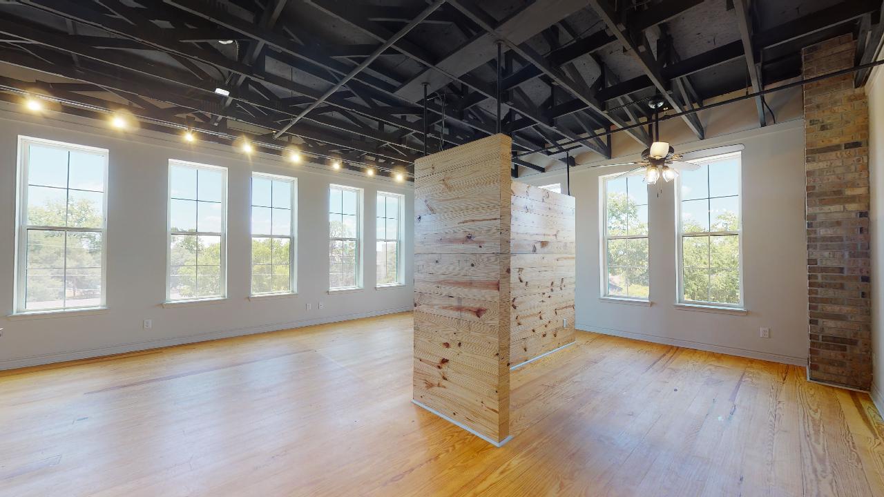 305 W 27th Street, Suite 334 property image