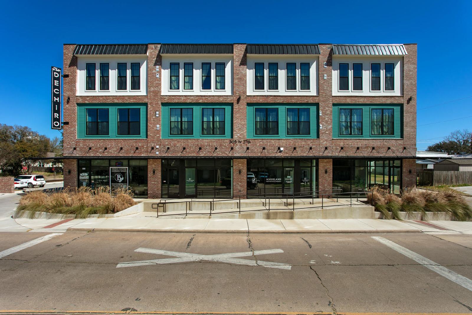 305 W 27th Street, Suite 334 property image