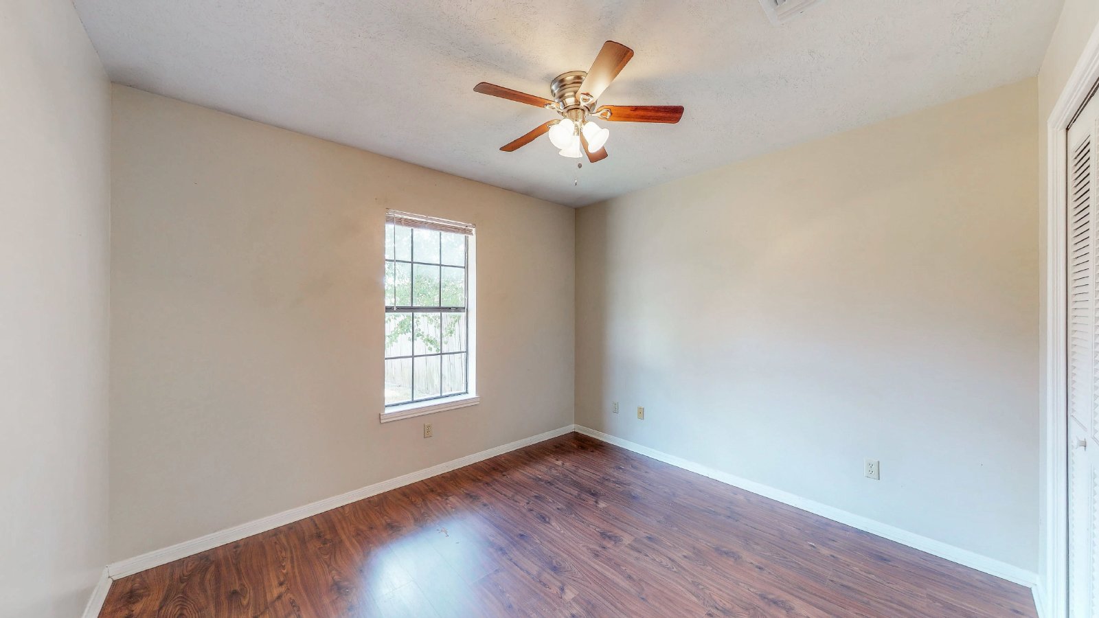 1913 Woodsman property image