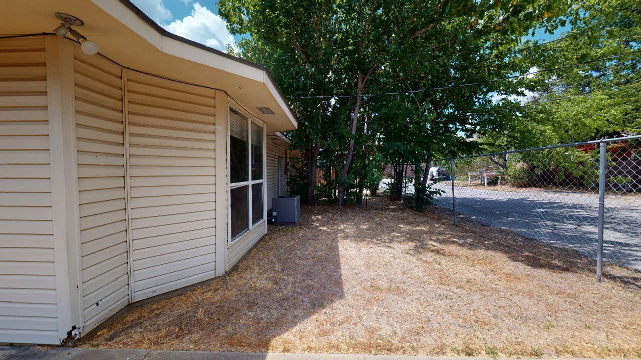 1139 Oney Hervey property image