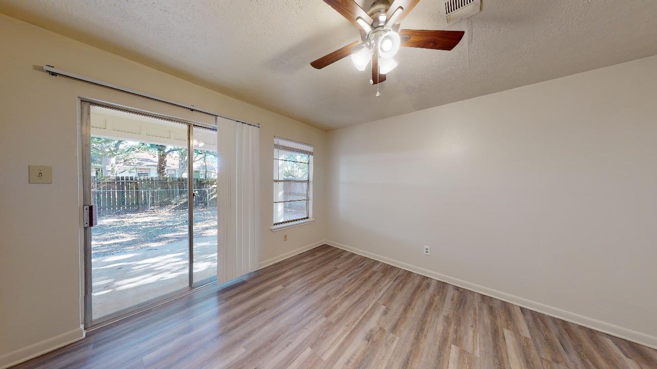 916 Navarro Ridge property image