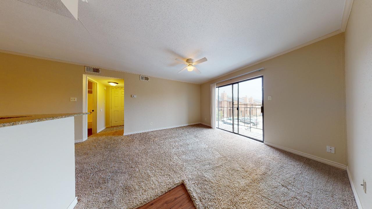 904 University Oaks #032 property image