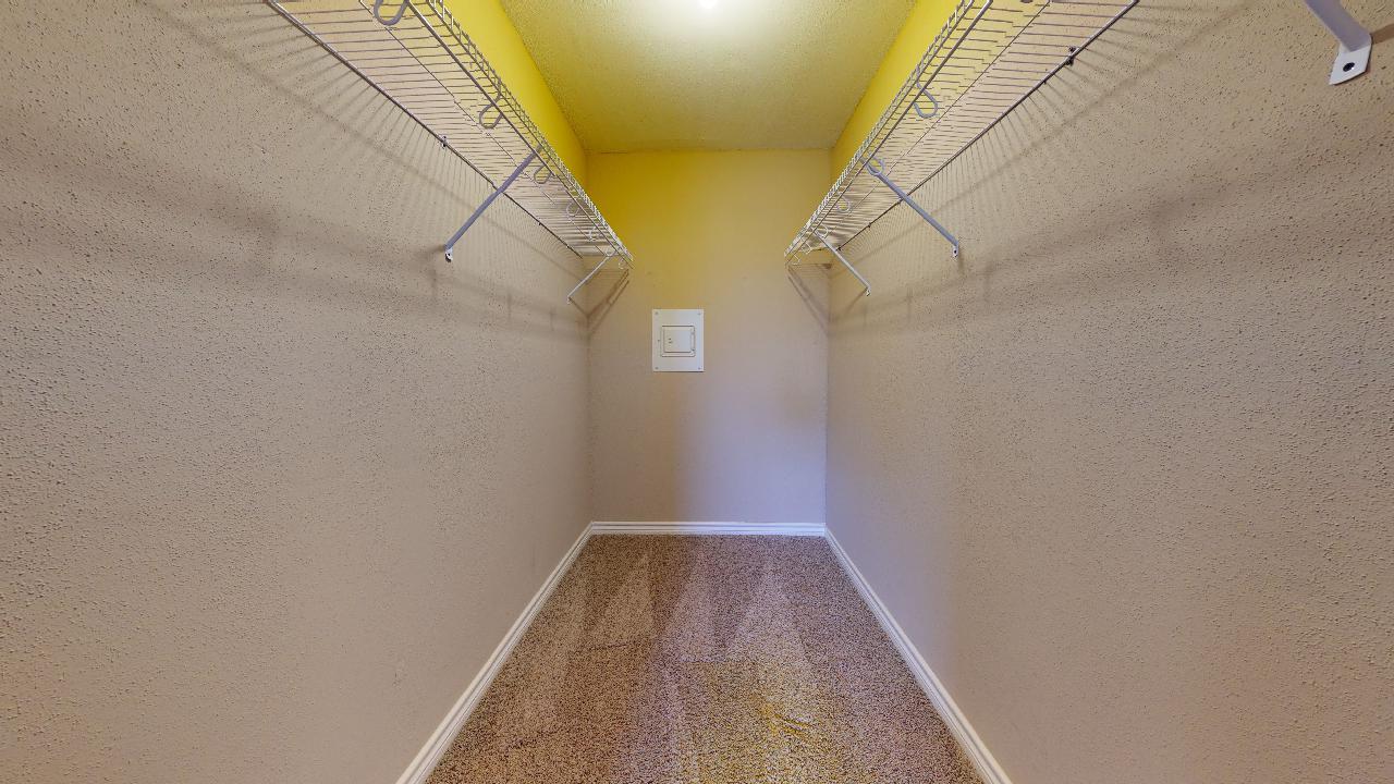 904 University Oaks #032 property image